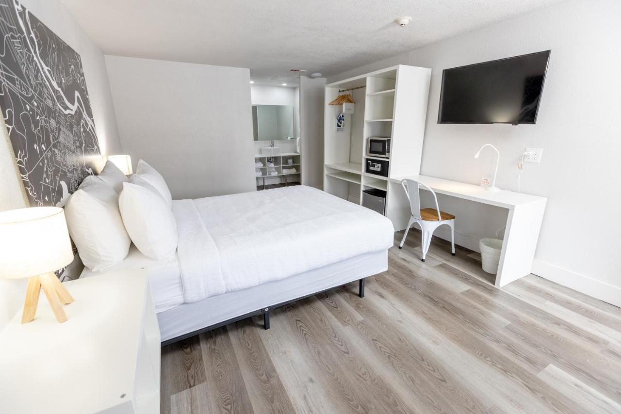 Golden Isles Inn & Suites Brunswick Buitenkant foto