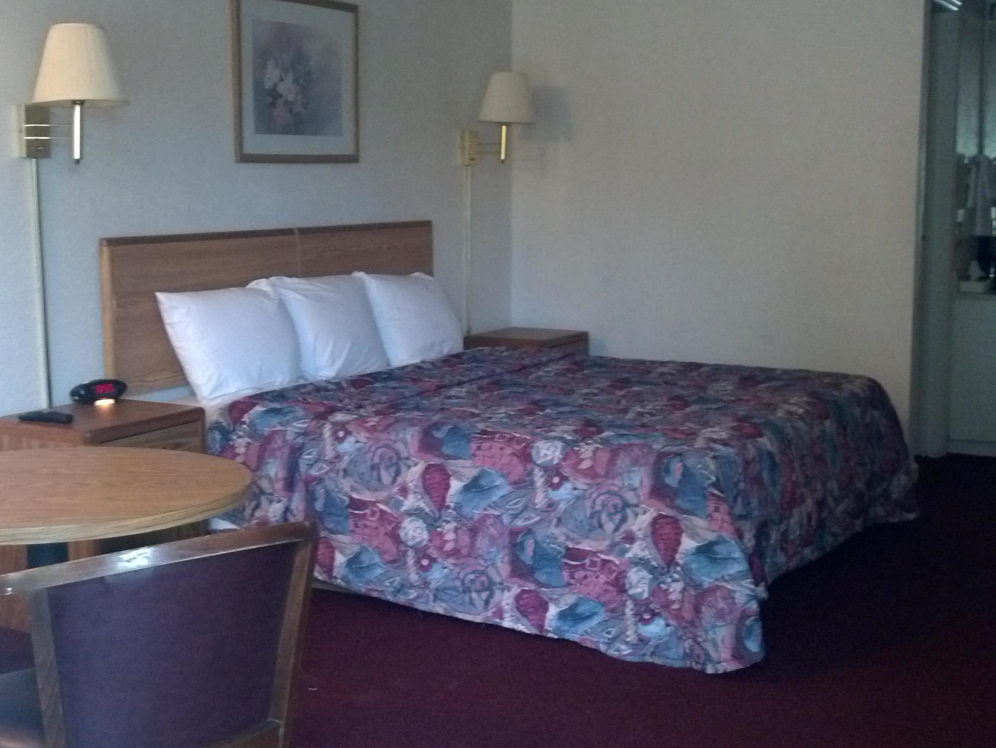 Golden Isles Inn & Suites Brunswick Buitenkant foto